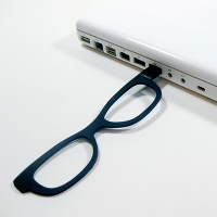 Four Eyes: Occhiali USB per stupire